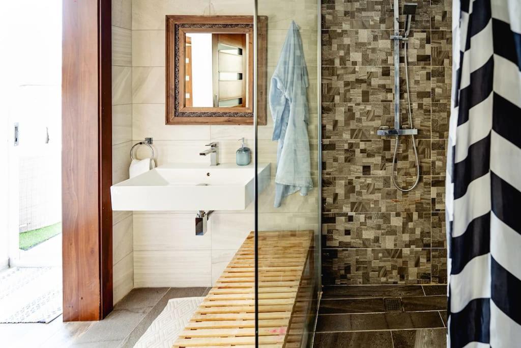 Luxury Designer Penthouse With Private Jacuzzi Apartment Sliema Exterior photo
